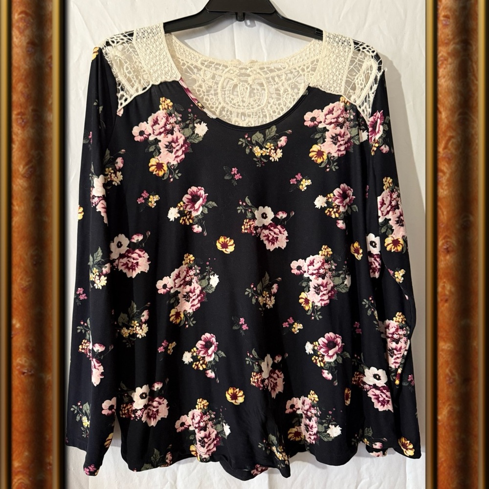 Justify Black and Mauve Floral Lace Top